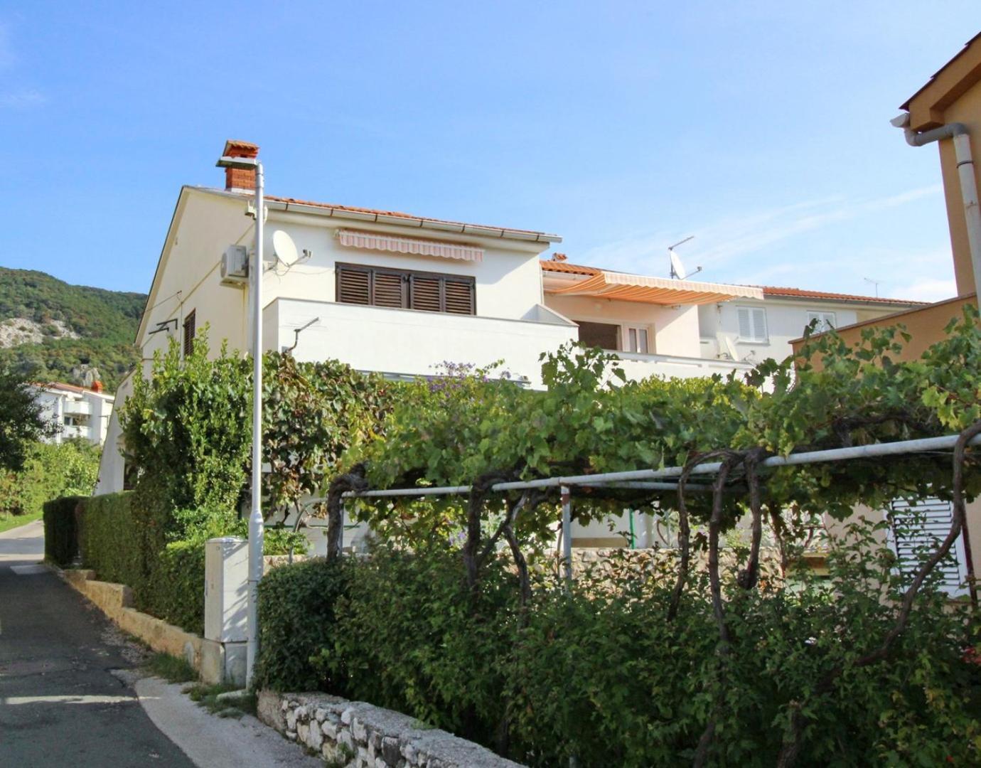 Apartments Kucar Baška Exteriér fotografie